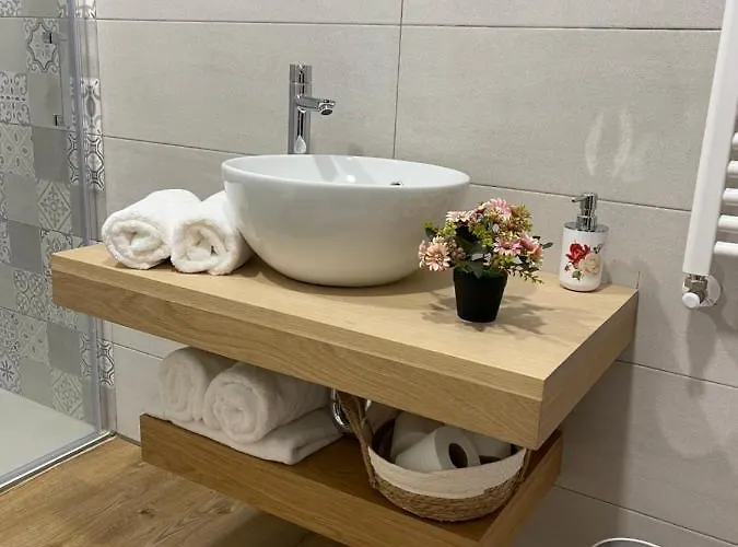 Estrada Apartamento *